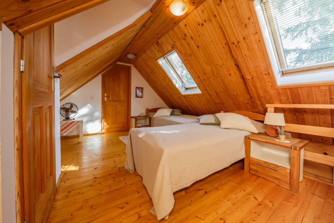 Beautiful Cottage With Heated Pool For 22 Ppl Plaski Экстерьер фото