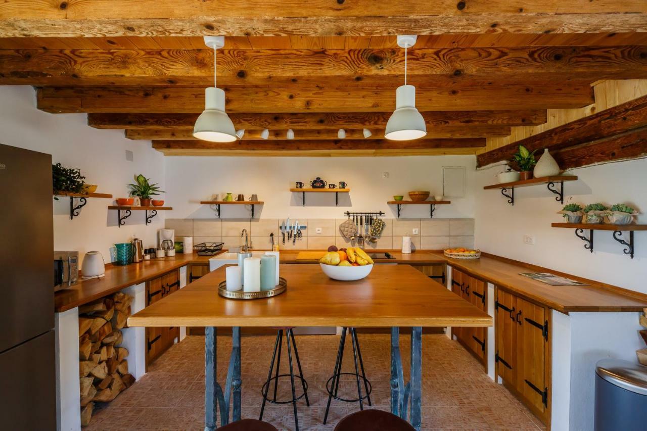 Beautiful Cottage With Heated Pool For 22 Ppl Plaski Экстерьер фото