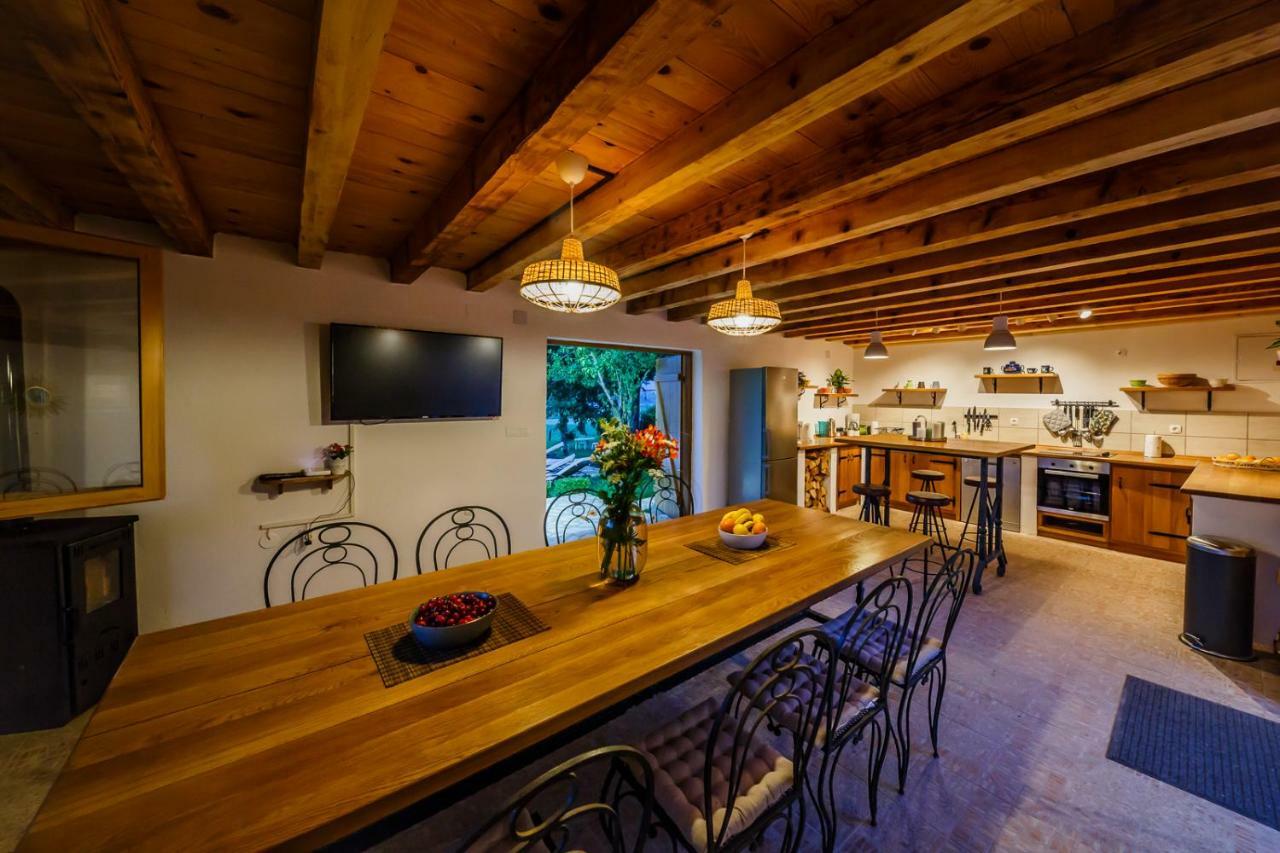 Beautiful Cottage With Heated Pool For 22 Ppl Plaski Экстерьер фото