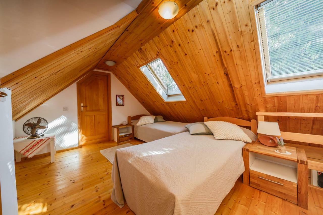 Beautiful Cottage With Heated Pool For 22 Ppl Plaski Экстерьер фото
