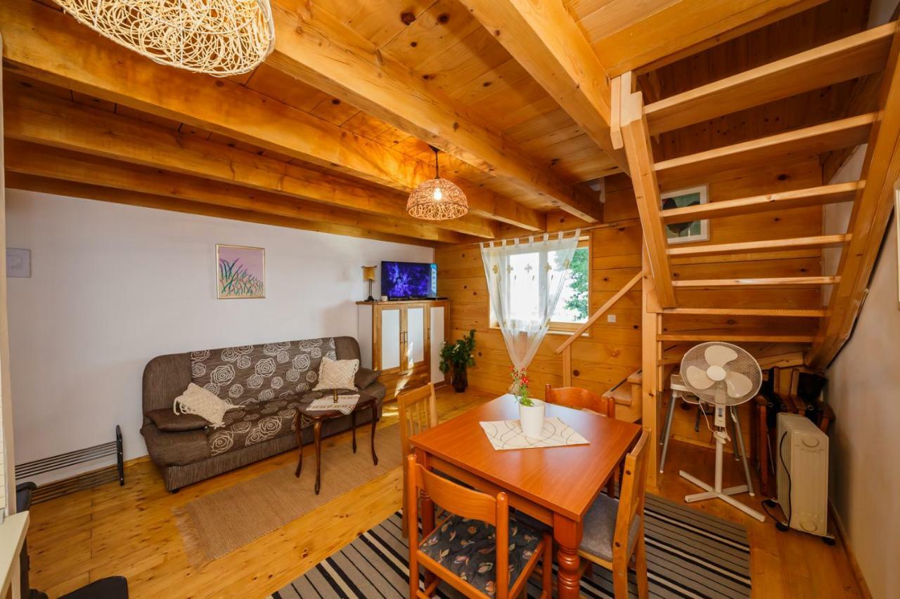 Beautiful Cottage With Heated Pool For 22 Ppl Plaski Экстерьер фото